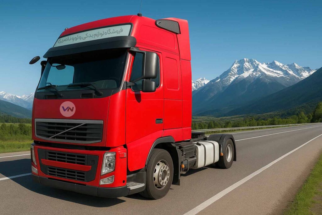 آینه آفتابگیر ولوو روی FH13 در یک جاده سر سبز